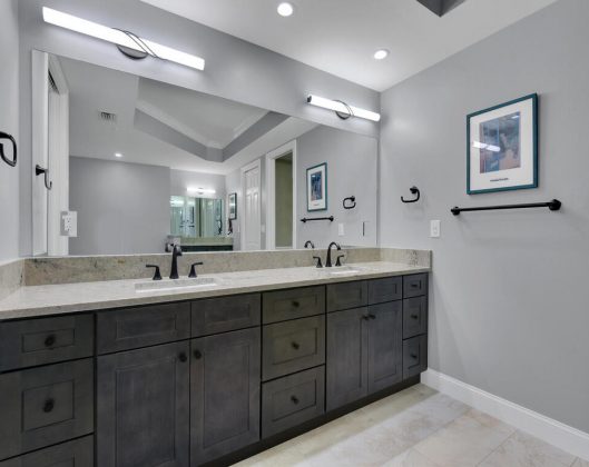 Bathroom - Harbor Isles (1)
