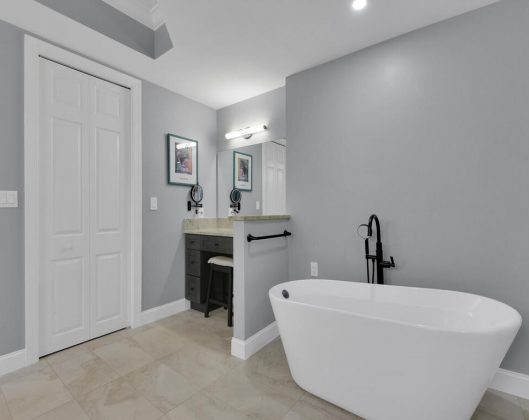 Bathroom - Harbor Isles (4)