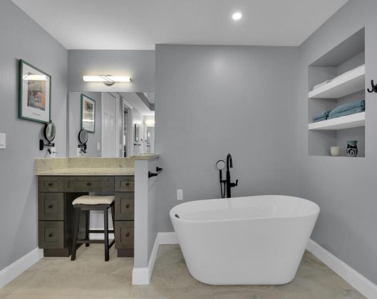 Bathroom - Harbor Isles (5)