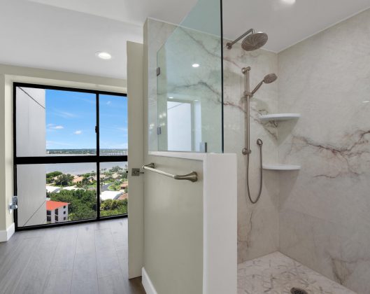 Bathroom - The Landings (6)