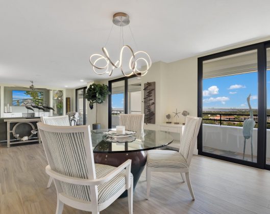 Dinning Room - The Landings (3)