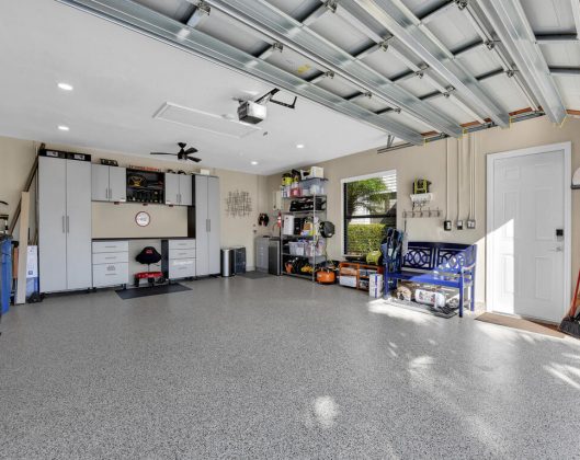 Garage - The Forest In South Fort Myers