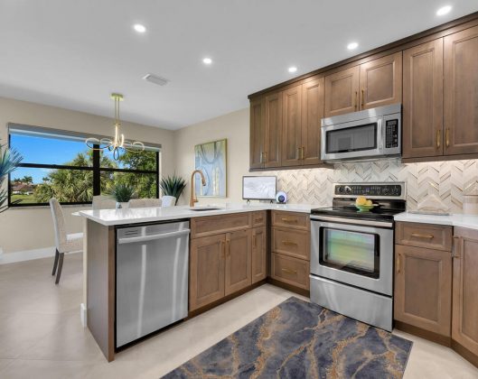 Kitchen - The Forest In South Fort Myers (3)