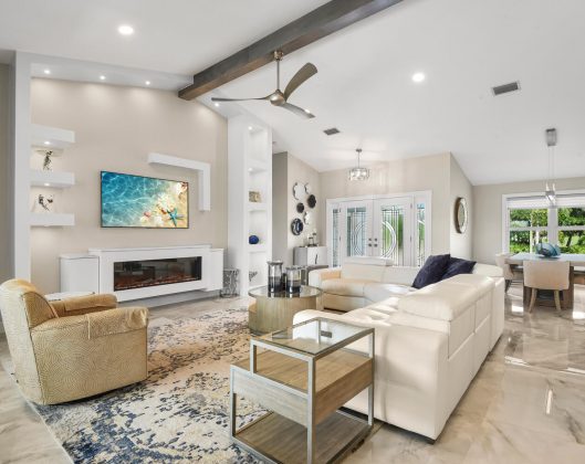 Living Room - The Forest Country Club Encore (1)