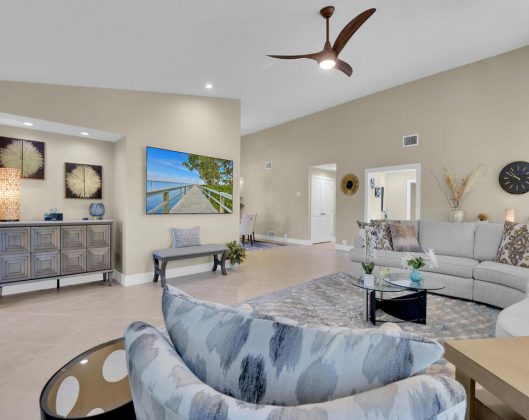 Living Room - The Forest In South Fort Myers