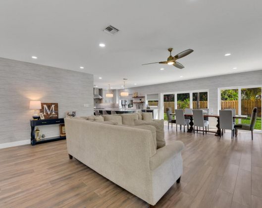 Livingroom - McGregor Blvd West