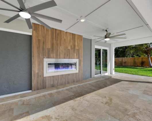 Outdoor Living - McGregor Blvd West