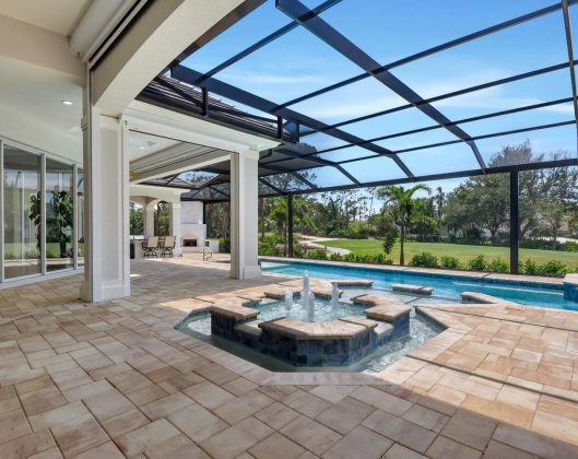 Outdoor Living_The Forrest Country Club (7)